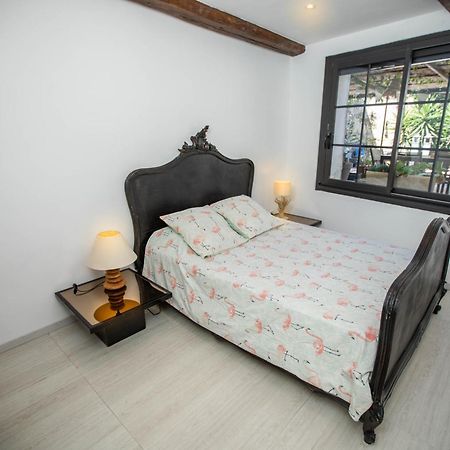 Bed and Breakfast Oustaou De Betty Et Bob Le Cailar Exterior foto